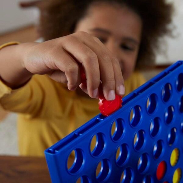 Hasbro Gaming The Classic Game of Connect 4 – Get 4 in a Row Strategy Game - Image 6