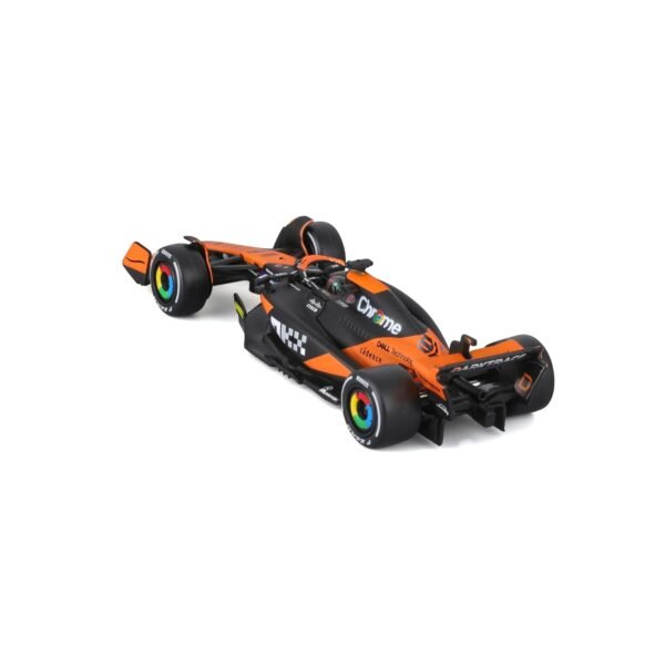 Bburago 143 2024 Race McLaren MCL38 with Helmet, Piastri #81  Amazon.in: Toys & Games - Image 4