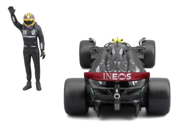 Bburago - 1/24 Scale Model Compatible With Mercedes-AMG Petronas F1 E Performance W14# 44 Compatible With Lewis Hamilton 2023 With Pilot Figure, Black  Anvit Toy World - Image 4