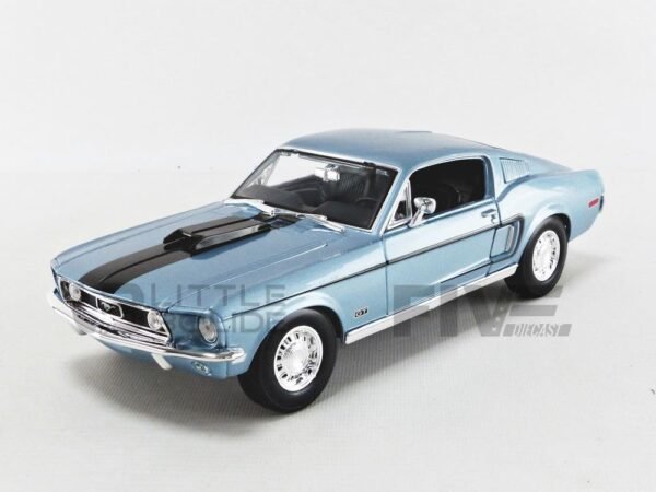 1953 STUDEBAKER BLUE STARLINER 118 DIECAST MODEL : Amazon.in: Toys & Games - Image 2