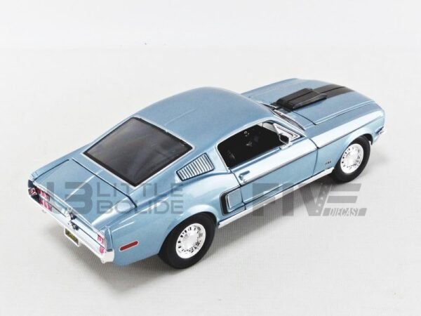 1953 STUDEBAKER BLUE STARLINER 118 DIECAST MODEL : Amazon.in: Toys & Games - Image 6