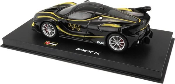 Bburago Metal 1/24 Scale Model Compatible With Oracle Red Bul Replica Miniature Racing Rb18# 11 Compatible With Sergio Perez Replica 2022 (Blue) Formula 1 Scale Model  Amazon.in: Toys & Games - Image 3